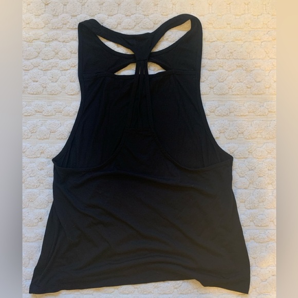 NWOT Gymshark Cut Out Vest size L, black with gray font - Picture 2 of 4